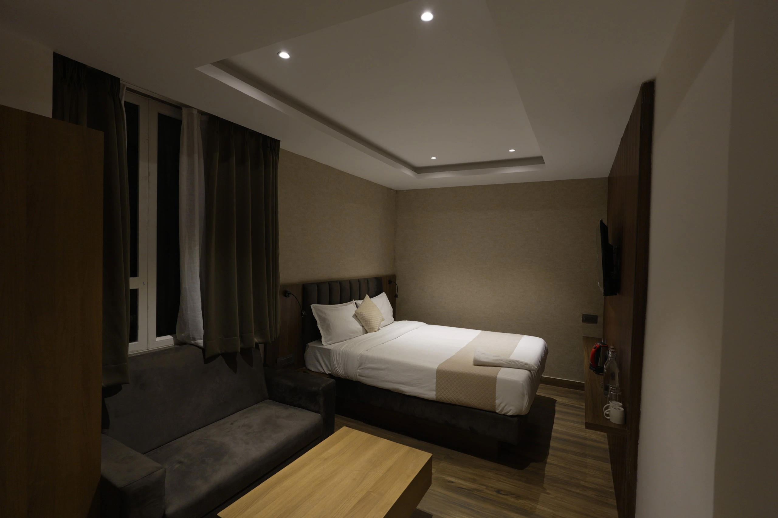 Deluxe Executive Suite Thumbnail 5
