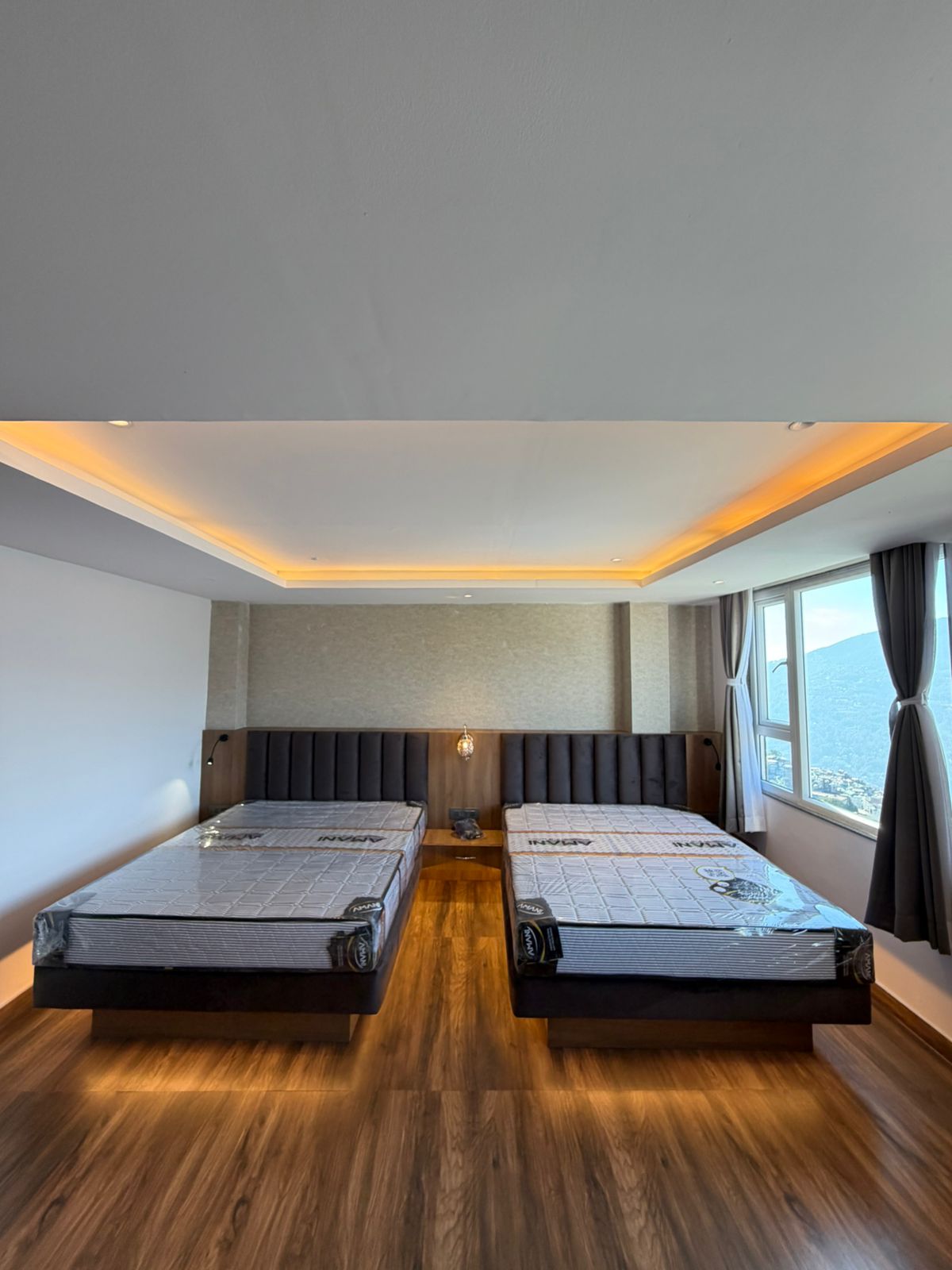 Deluxe Mountain Suite